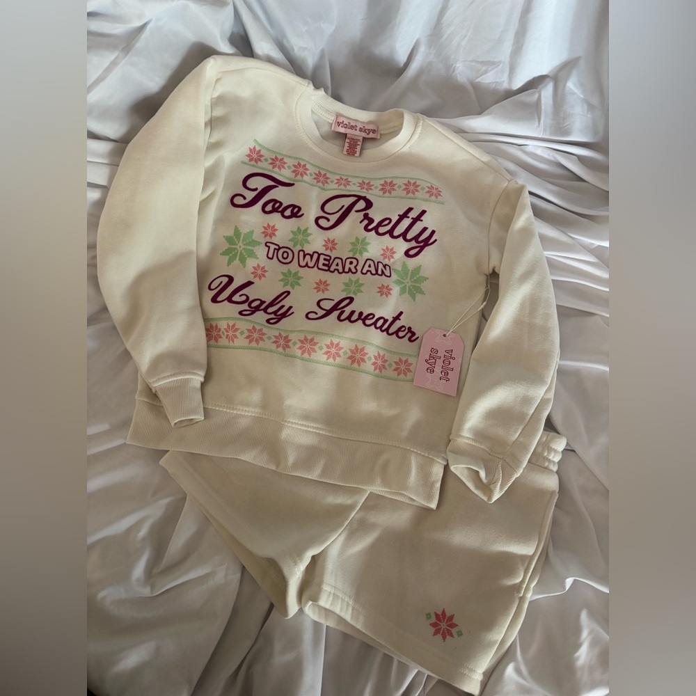 NWT (L) Violet Skye Christmas sweater set
